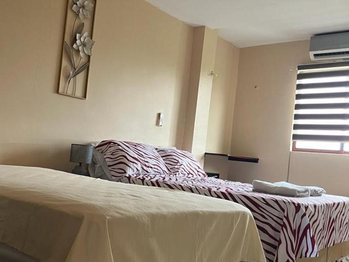 Flamingos House Puerto Villamil Room photo
